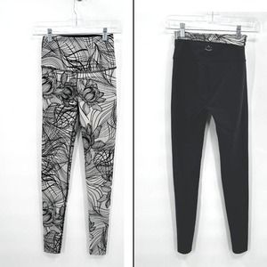 Beyond Yoga Black Lotus Printed Flip It and Reverse‎ It Reversible Leggings